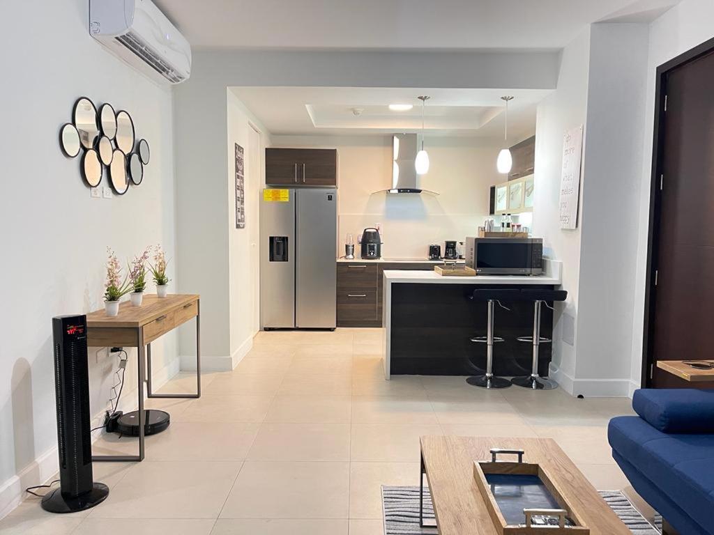 Parkhurst Lux Condo Near Devon House Kingston Luaran gambar